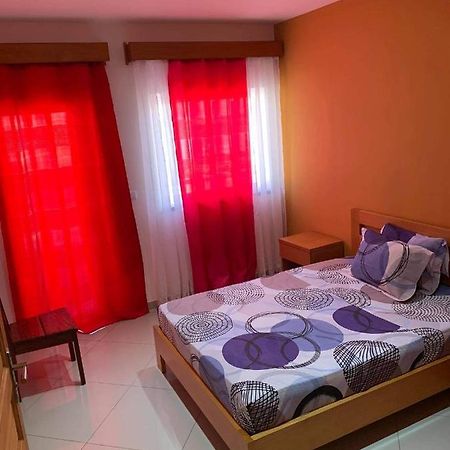 Belvedere Praia Luaran gambar